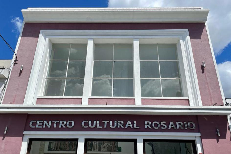 Fachada del Centro Cultural Nacional de Rosario, Colonia. Fachada del Centro Cultural Nacional de Rosario, Colonia.
