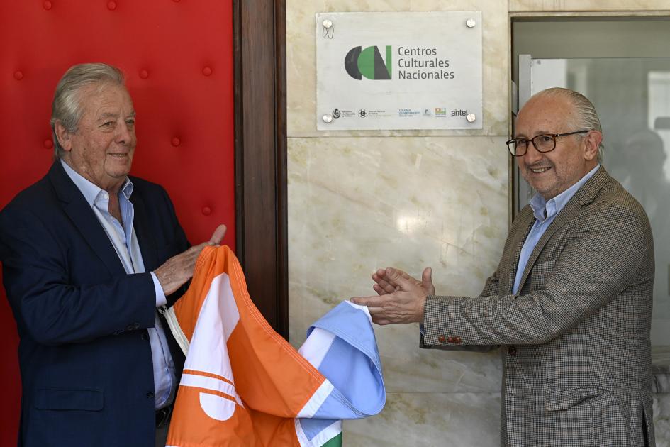 El intendente de Colonia, Carlos Moreira, y el ministro Pablo da Silveira.