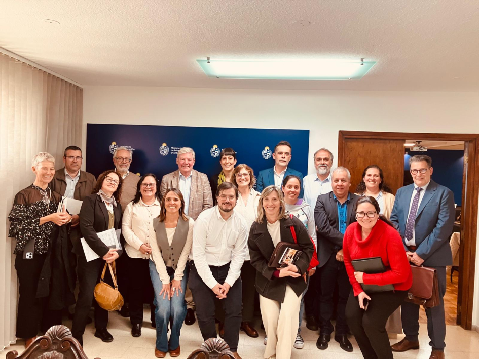 Integrantes del Consejo Nacional Consultivo Honorario de los Derechos del Niño y el Adolescente Integrantes del Consejo Nacional Consultivo Honorario de los Derechos del Niño y el Adolescente