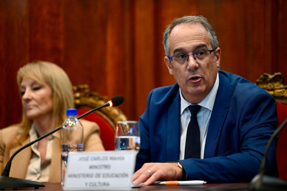 Ministro Mahía y presidenta en ejercicio, Carolina Cosse