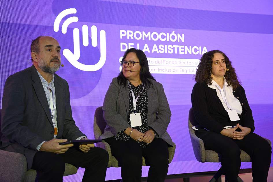 Personas hablando en público