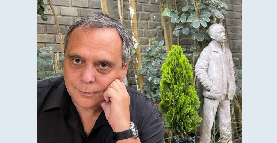 Rafael Courtoisie. Un poeta, mil voces