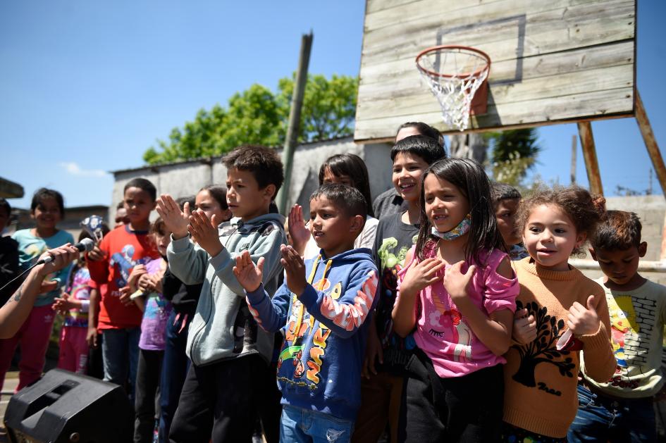 BAILAR LA PRIMAVERA - Urbano Oeste BAILAR LA PRIMAVERA - Urbano Oeste