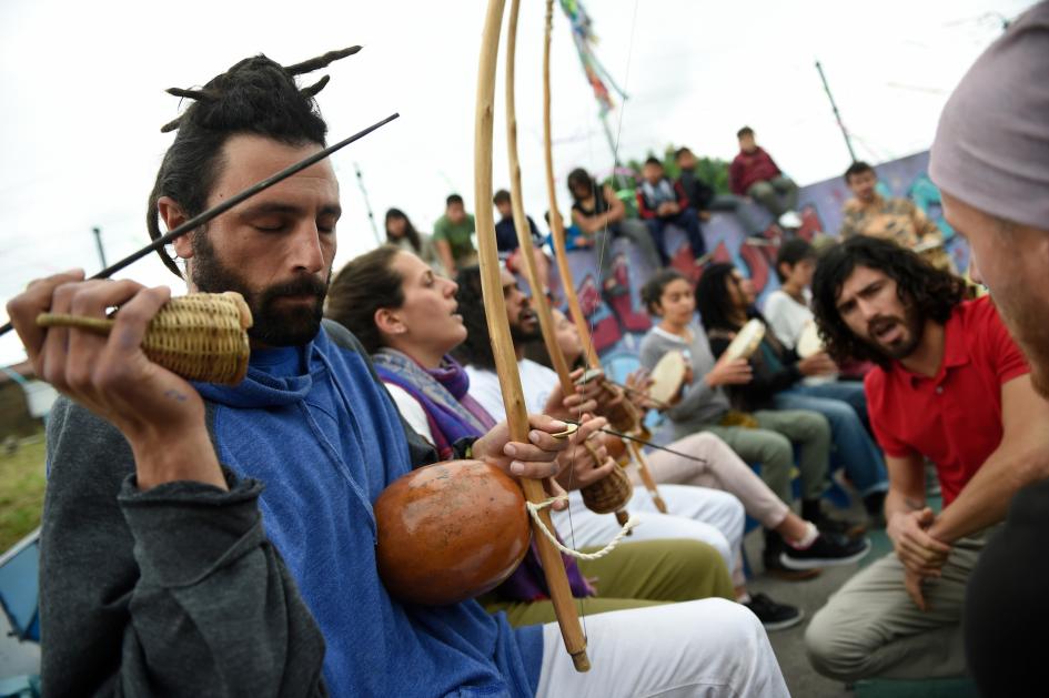 BAILAR LA PRIMAVERA - Urbano Este BAILAR LA PRIMAVERA - Urbano Este