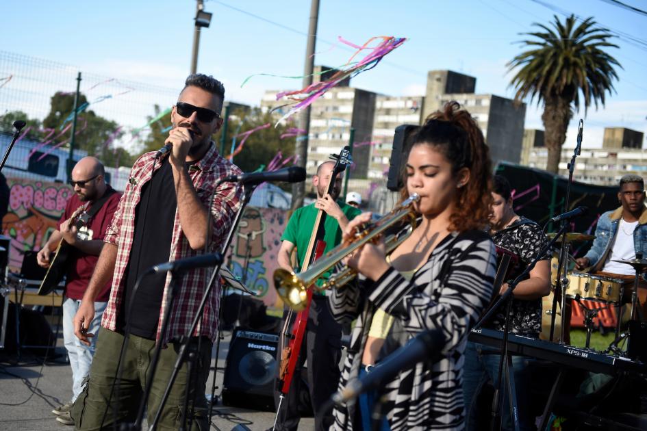 BAILAR LA PRIMAVERA - Urbano Este BAILAR LA PRIMAVERA - Urbano Este