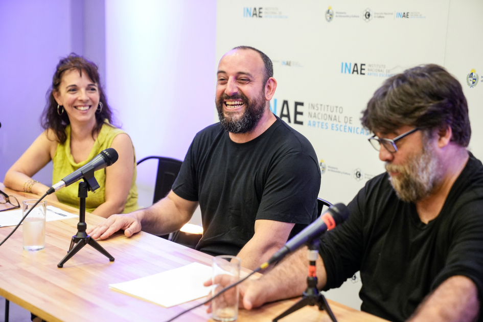 Iván Corral recibió el Reconocimiento a la Gestión Escénica Iberoamericana “Guillermo Heras” Iván Corral recibió el Reconocimiento a la Gestión Escénica Iberoamericana “Guillermo Heras”