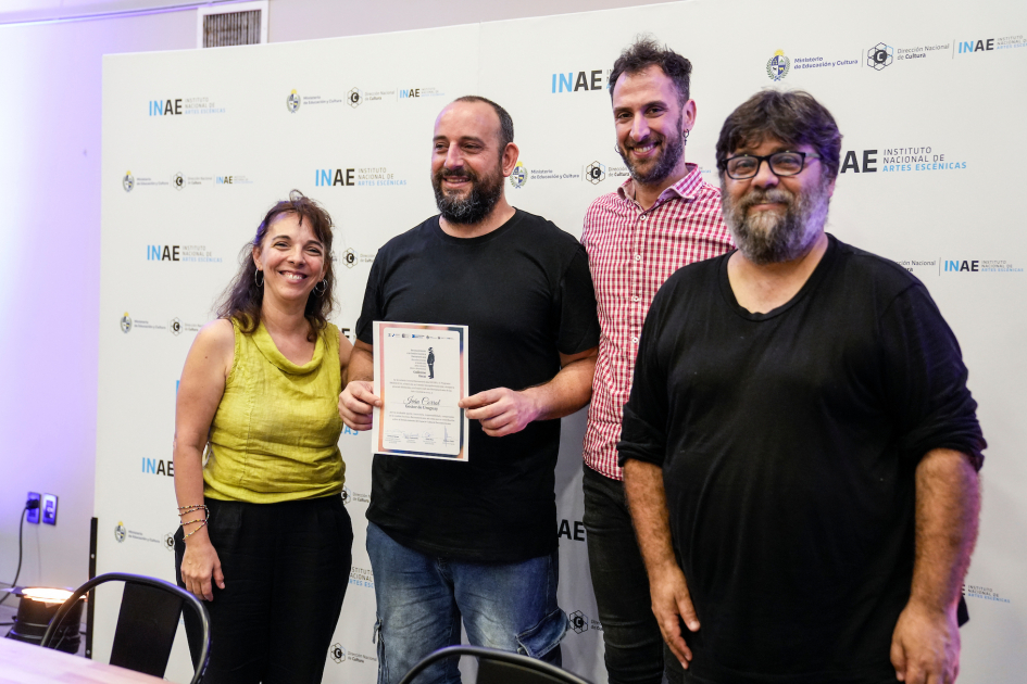 Iván Corral recibió el Reconocimiento a la Gestión Escénica Iberoamericana “Guillermo Heras” Iván Corral recibió el Reconocimiento a la Gestión Escénica Iberoamericana “Guillermo Heras”