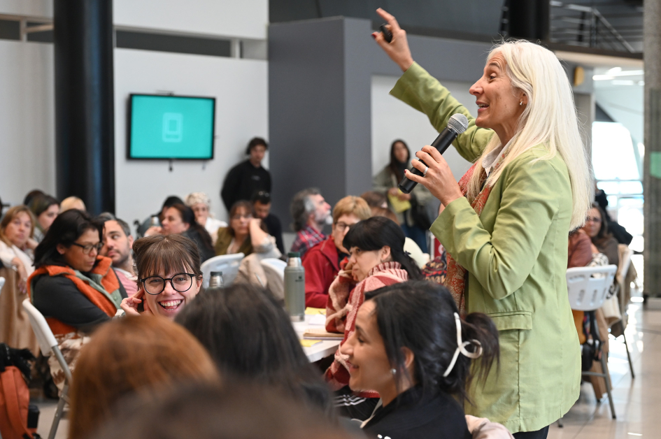 Personas participando del taller