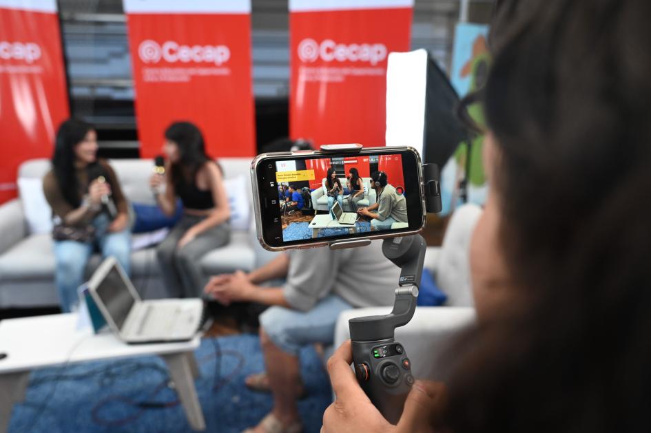 "Sigue girando": muestra de fin de año de Cecap 2023 "Sigue girando": muestra de fin de año de Cecap 2023