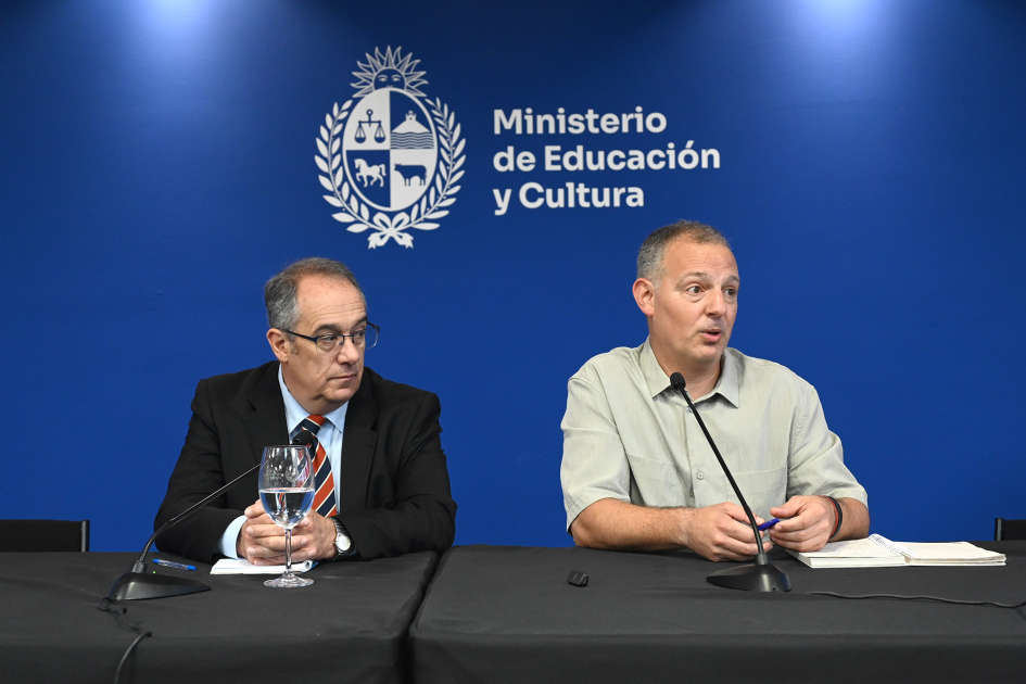 Ministro de Educación y Cultura, José Carlos Mahía y director nacional de Educación, Gabriel Quirici