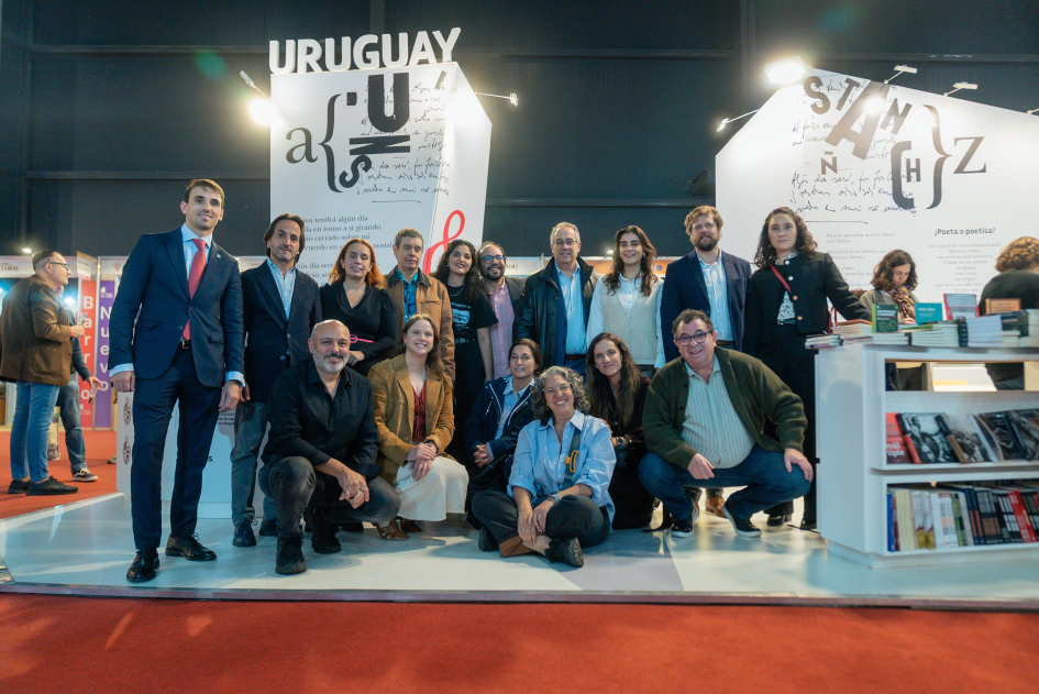 «De la A a la Z: la poesía uruguaya»