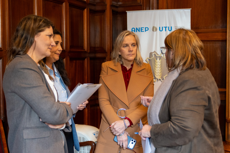 SECAN y UTU firmaron convenio que permitirá prácticas profesionales a estudiantes de Comunicación