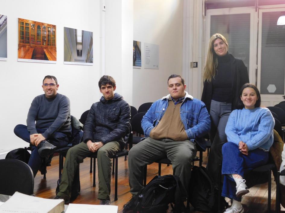 Estudiantes de la U.M. en salón de actos del AGN