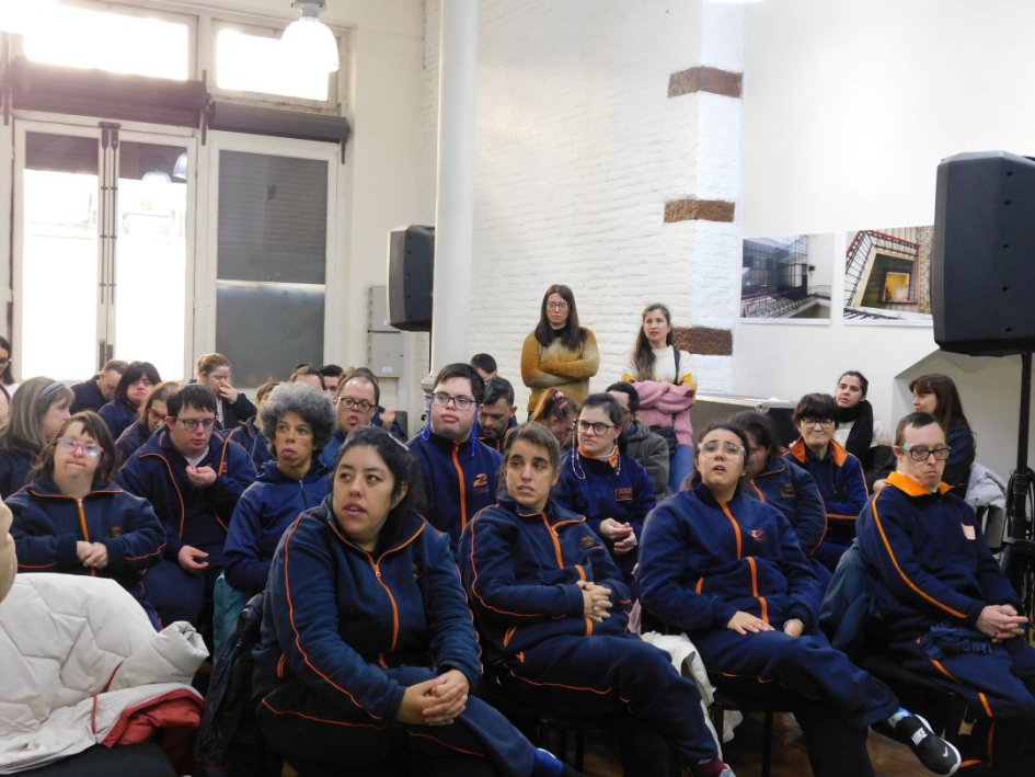 Presentación del Archivo General de la Nación a los visitantes.