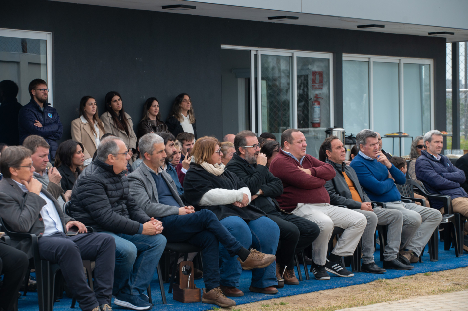 Inauguración del Bachillerato de Deporte en la localidad de Barros Blancos Presencia de autoridades