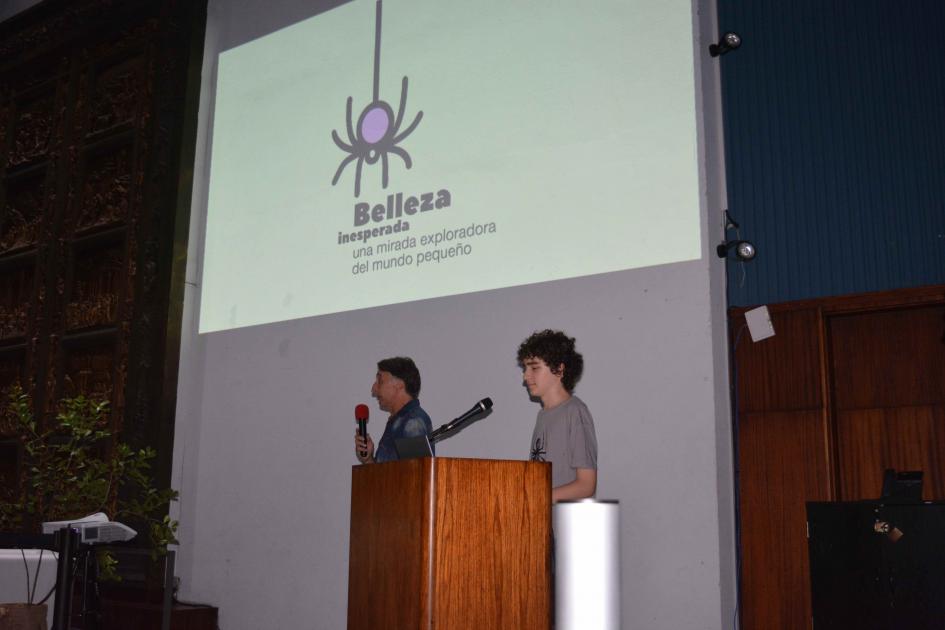 Marcelo Casacuberta y Diego Aisenberg, presentando el documental