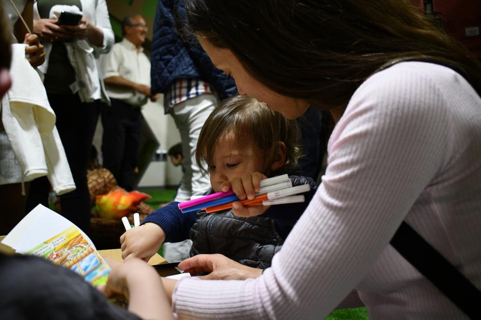 Reinauguración de biblioteca y rincón infantil en Trinidad