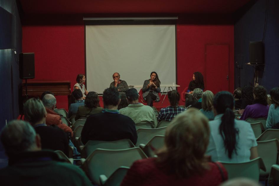 Charla: Las artes escénicas en otros soportes Charla: Las artes escénicas en otros soportes