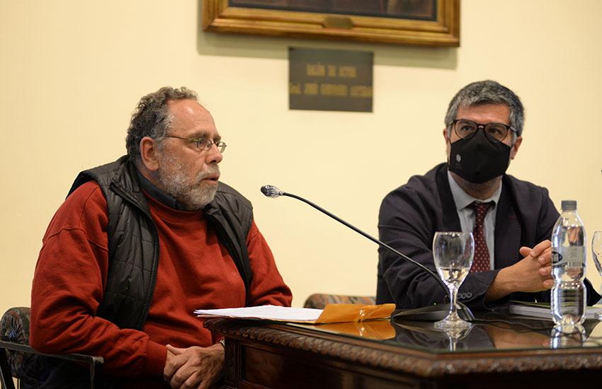 Fernando Aparicio y el director de la Biblioteca Nacional, Valentín Trujillo Fernando Aparicio y el director de la Biblioteca Nacional, Valentín Trujillo