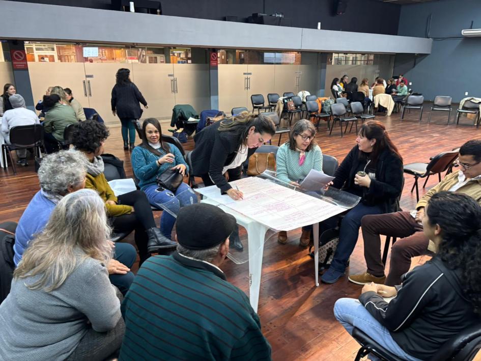 Encuentro regional en Rivera Participantes trabajando en grupos