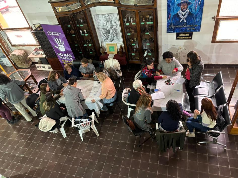 Encuentro regional en Rocha Participantes trabajando en grupos