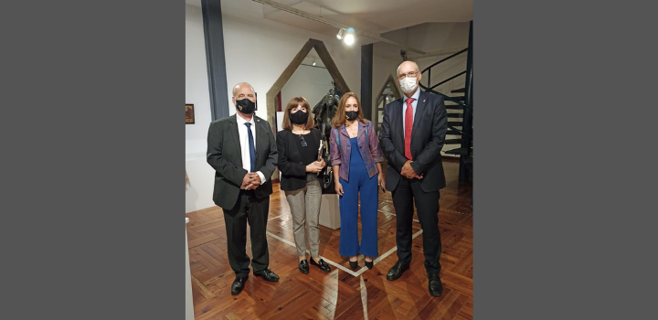 Juan Alberto Belloni, Dra. Ana Ribeiro, Yanet Chango y el embajador de Suiza en Uruguay, Martín Strub Juan Alberto Belloni, Dra. Ana Ribeiro, Yanet Chango y el embajador de Suiza en Uruguay, Martín Stru