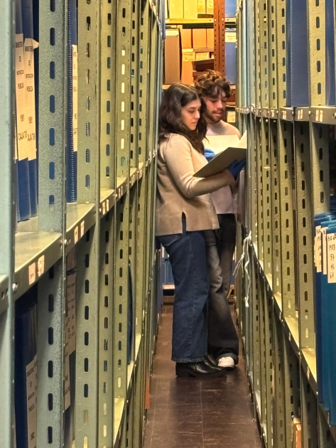 Estudiantes de Archivología, recorrido por los depósitos del AGN Estudiantes de Archivología, recorrido por los depósitos del AGN