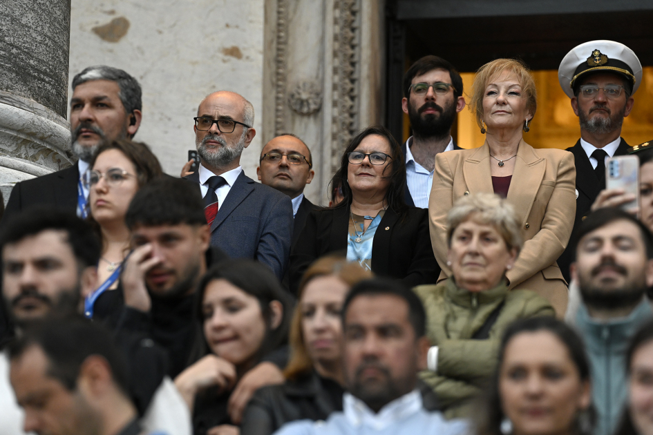 Vicepresidenta y autoridades 