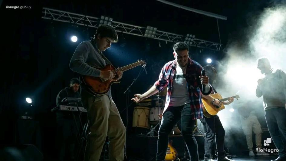 imagen show de Claudio Cabral en Fray Bentos imagen show de Claudio Cabral en Fray Bentos