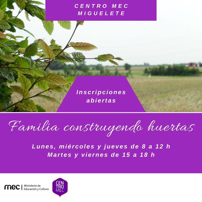 Familia construyendo huertas