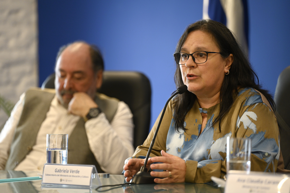 Subsecretaria de Educación y Cultura, Gabriela Verde, y Eduardo Labranois