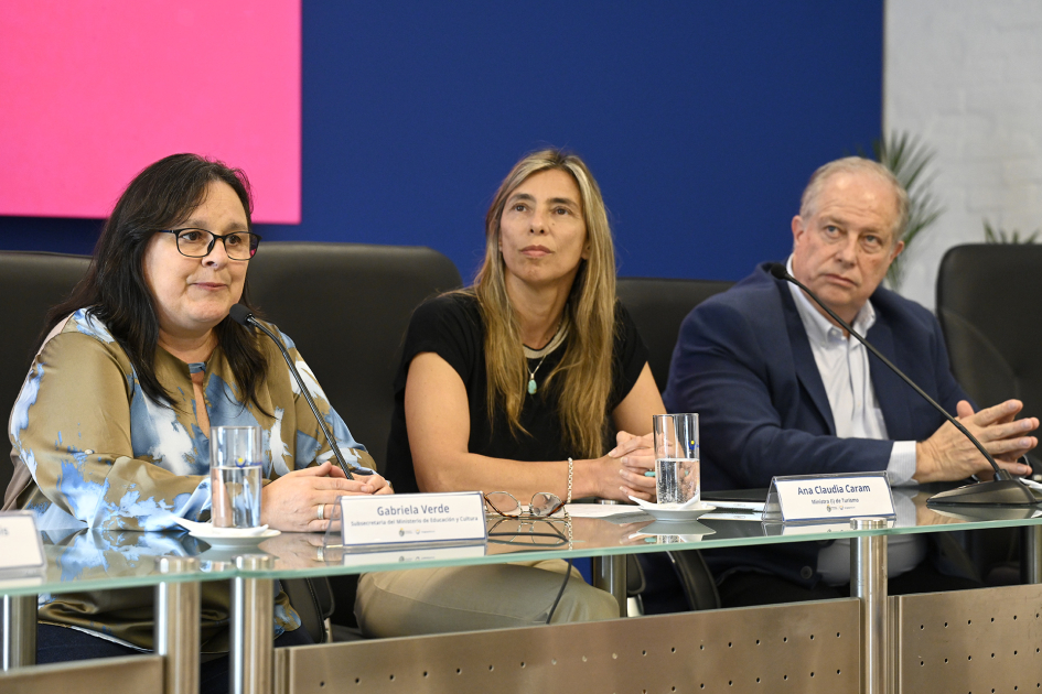Subsecretaria Verde, ministra (i) Caram, e intendente de Tacuarembó, Wilson Ezquerra