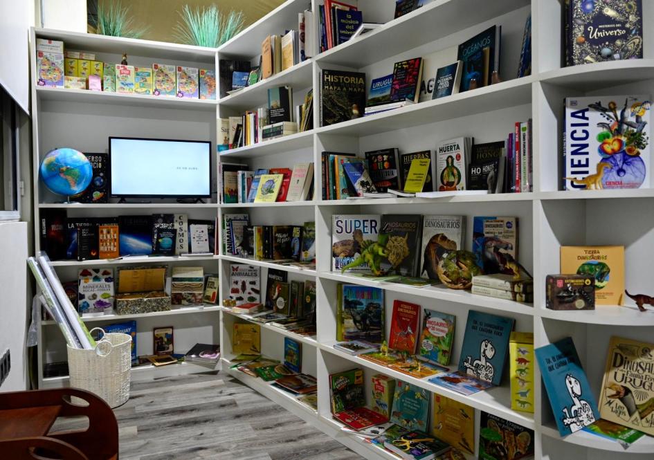 Biblioteca temática científica del Geoparque