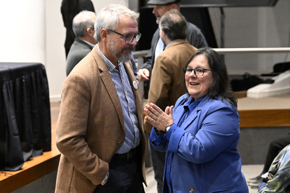 Ministra (i) Gabriela Verde junto con el subsecretario de Salud Pública