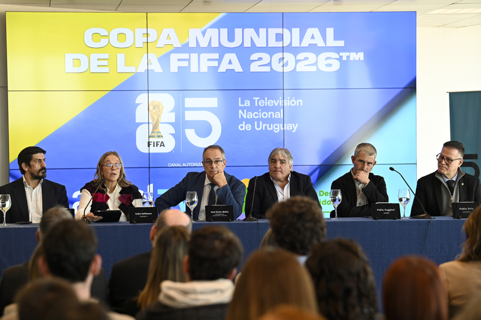 Plano general de la mesa de autoridades