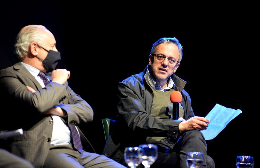 Rodrigo Arim, rector de la Universidad de la República, valoró la trayectoria de Vidart como ejemplo de sus múltiples facetas Rector de la Universidad de la República, Rodrigo Arim
