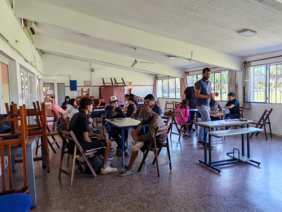 Jornada de los CECAP. Alumnos en un salón de clase.