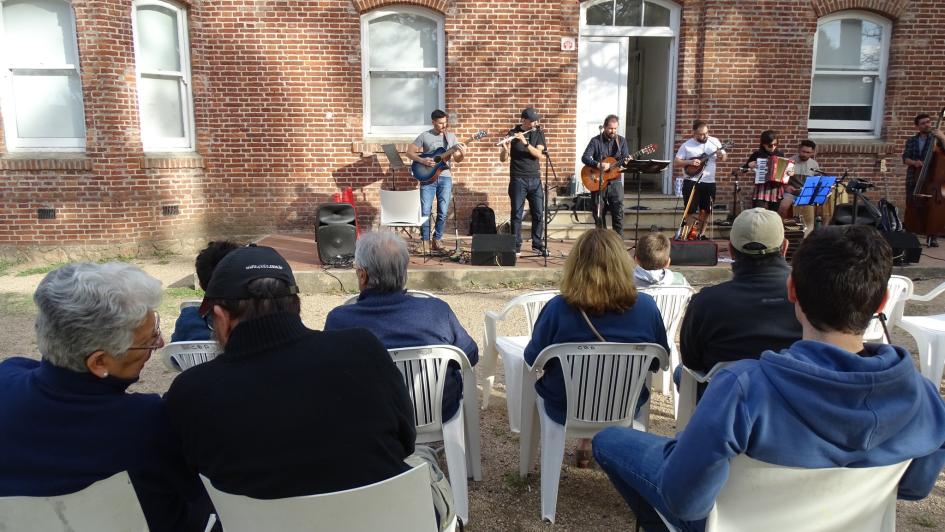 Homenaje a Darnauchans en Usina Cultural Peñarol