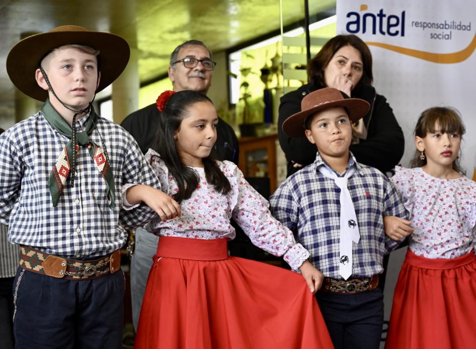 Minas de Corrales se suma a la red de Centros Culturales Nacionales. Minas de Corrales se suma a la red de Centros Culturales Nacionales.