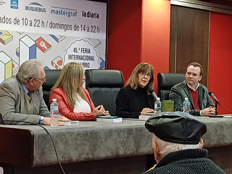 Imagen de la mesa de presentación Imagen de la mesa de presentación