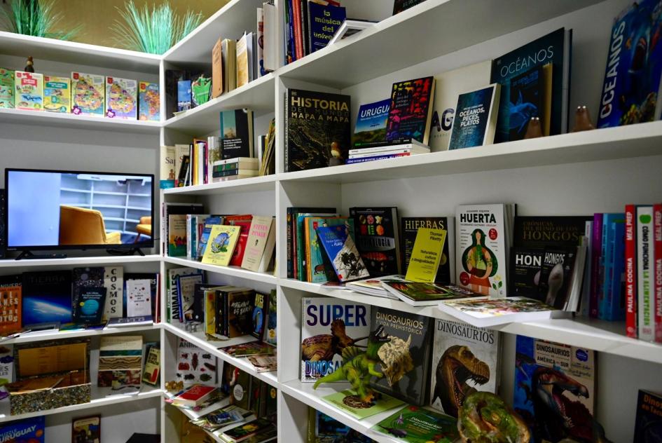 Biblioteca temática científica del Geoparque