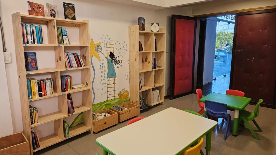 Biblioteca infantil y juvenil «Pata de Rana» Biblioteca infantil y juvenil «Pata de Rana»