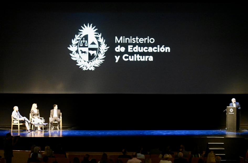 Discurso del ministro Da Silveira durante el lanzamiento de la Temporada 2023 del Sodre.