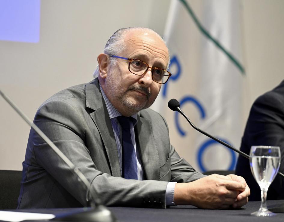 Ministro de Educación y Cultura, Pablo da Silveira. Ministro de Educación y Cultura, Pablo da Silveira.