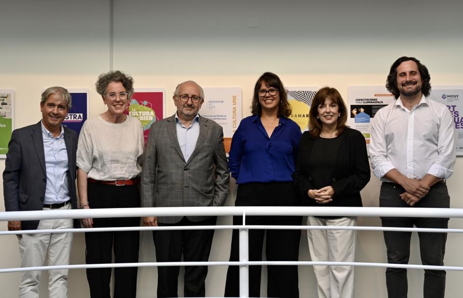 Pablo Landoni, Mariana Wainstein, Pablo da Silveira, Patricia Papasso, Ana Ribeiro y Gonzalo Baroni.