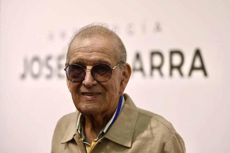 José Gamarra Persona parada de frente.
