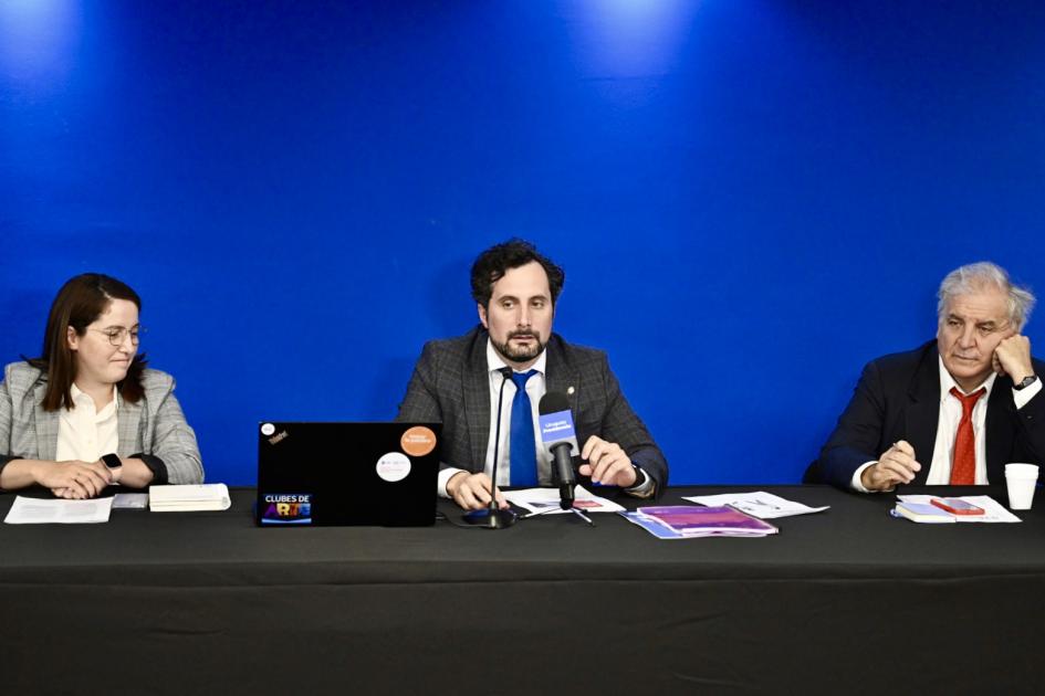 Informe de resultados del modelo de diagnóstico del analfabetismo en población privada de libertad Autoridades en conferencia.