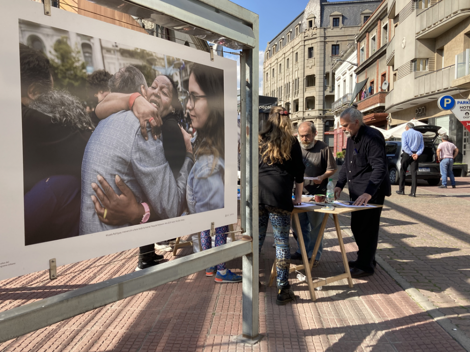 Actividad de taller de plástica de Urbano Sur en Fotogalería Ciudad Vieja. Actividad de taller de plástica de Urbano Sur en Fotogalería Ciudad Vieja.