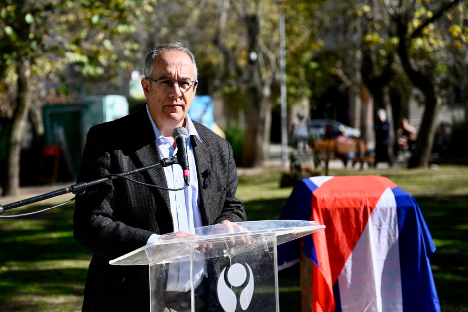 Ministro Mahía en Homenaje a docentes