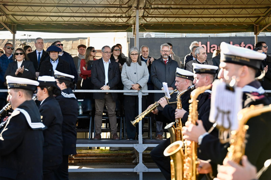 Desfile militar, policial y de caballerías gauchas 